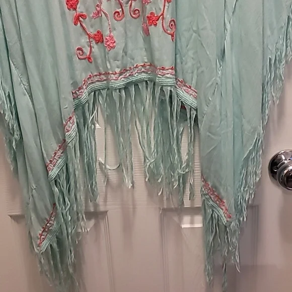 Embroidered Seafoam Swimsuit Coverup With Fringed Hem Pink And Coral One Size - Picture 3 of 10